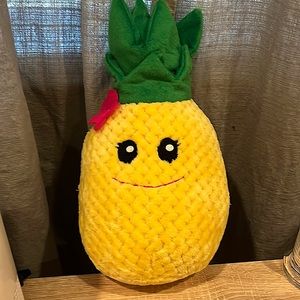 Pineapple Plush with flower